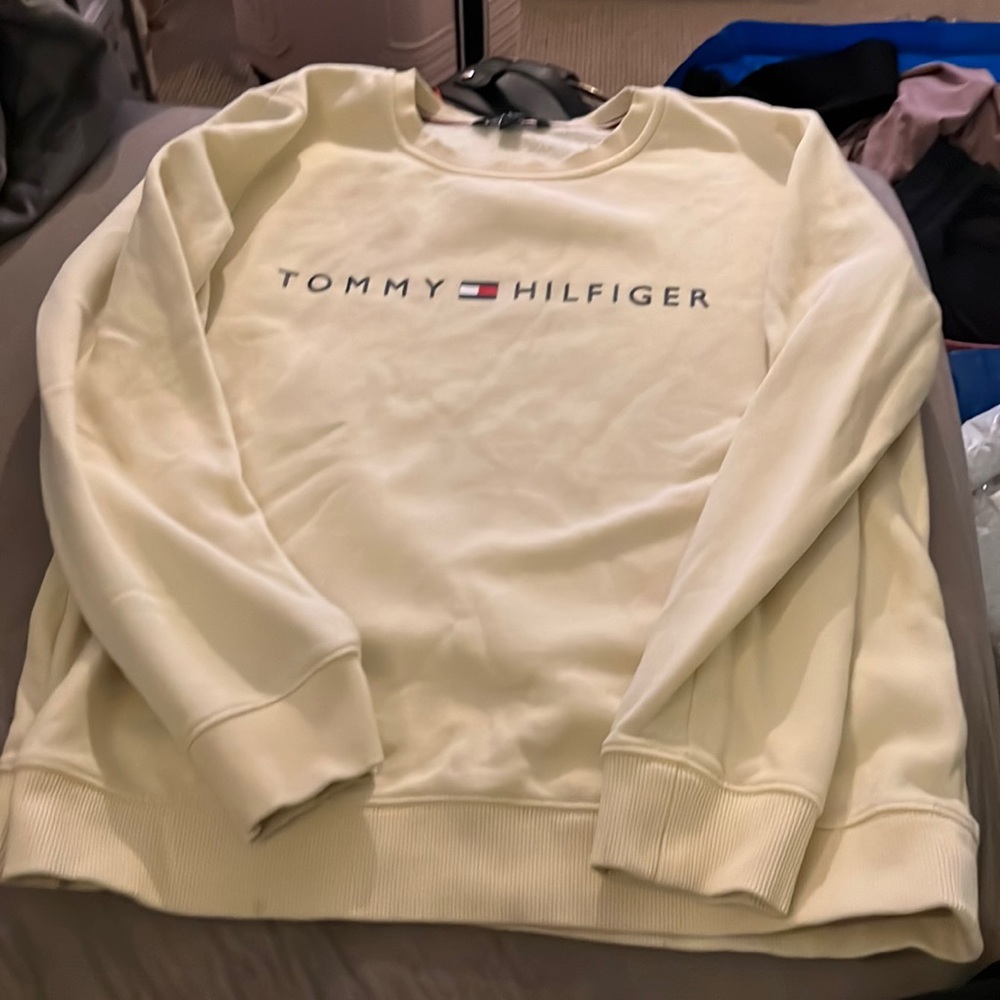 Tommy Hilfiger vintage yellow crewneck sweatshirt size large womens